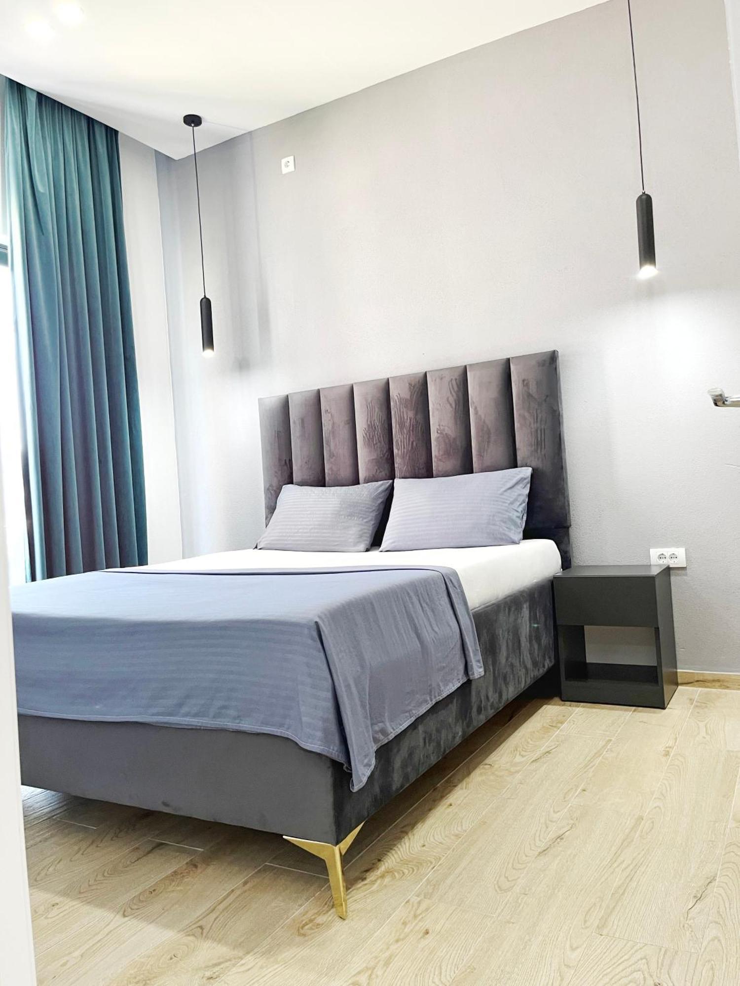Supreme Luxury Aparthotel Улцин Екстериор снимка