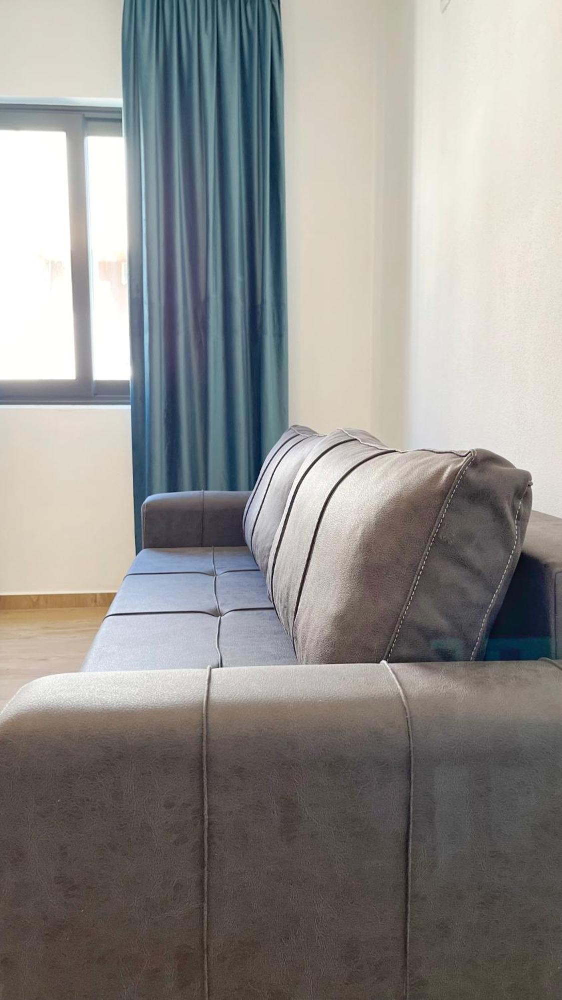Supreme Luxury Aparthotel Улцин Екстериор снимка