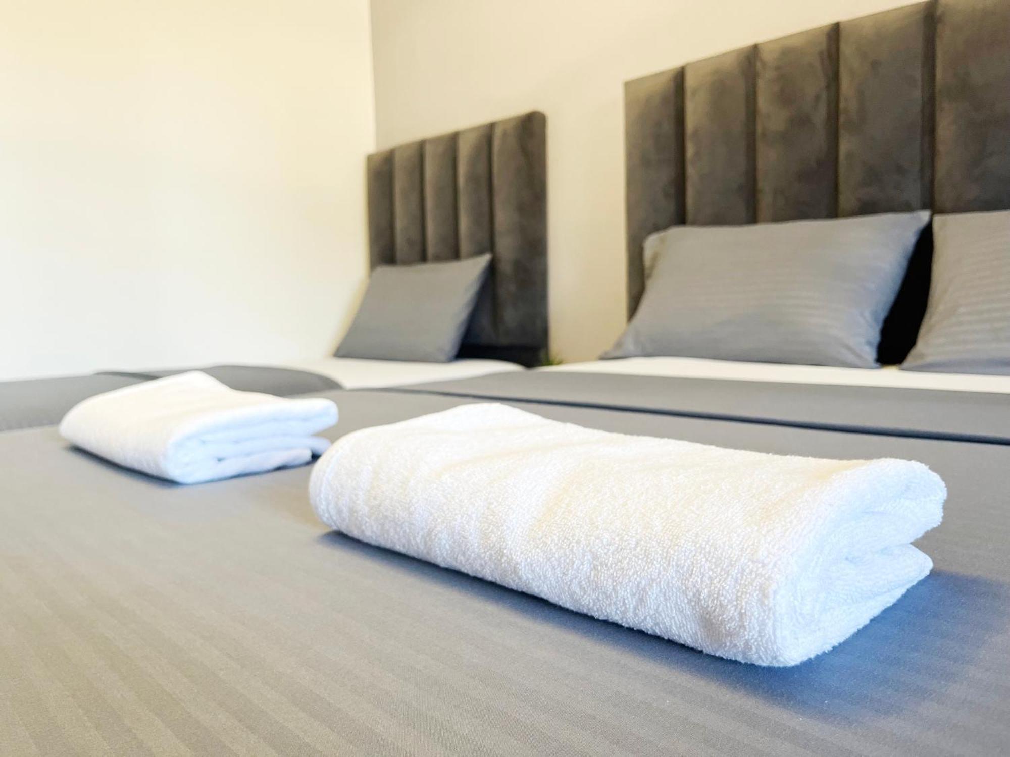 Supreme Luxury Aparthotel Улцин Екстериор снимка