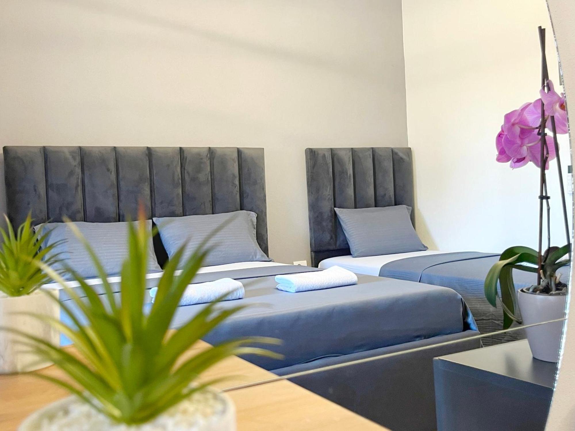 Supreme Luxury Aparthotel Улцин Екстериор снимка